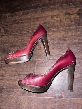 Michael Kors Burgundy Peep-Toe Platform High Heels with Brown and Gold Accents